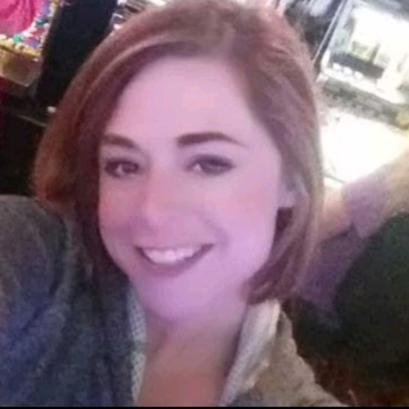 Meet your Posher, Marissa - Picture 3 of 3